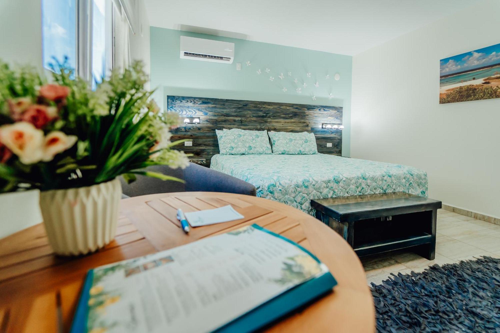 Hotel Rh Boutique Aruba Oranjestad Buitenkant foto