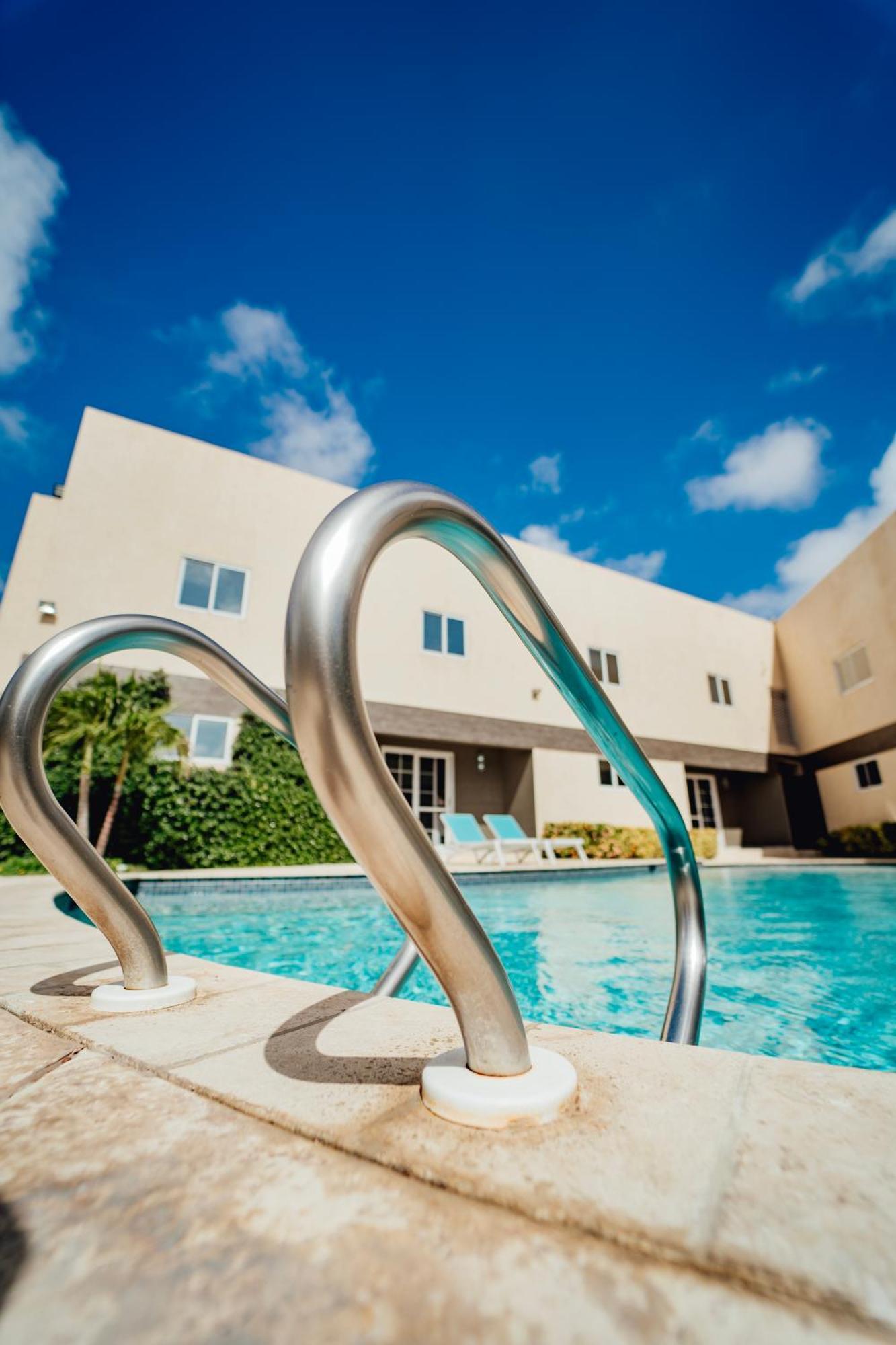 Hotel Rh Boutique Aruba Oranjestad Buitenkant foto